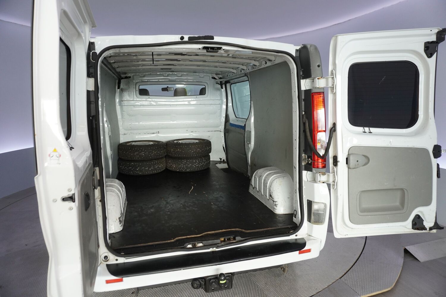 Nissan Primastar vaihtoauto