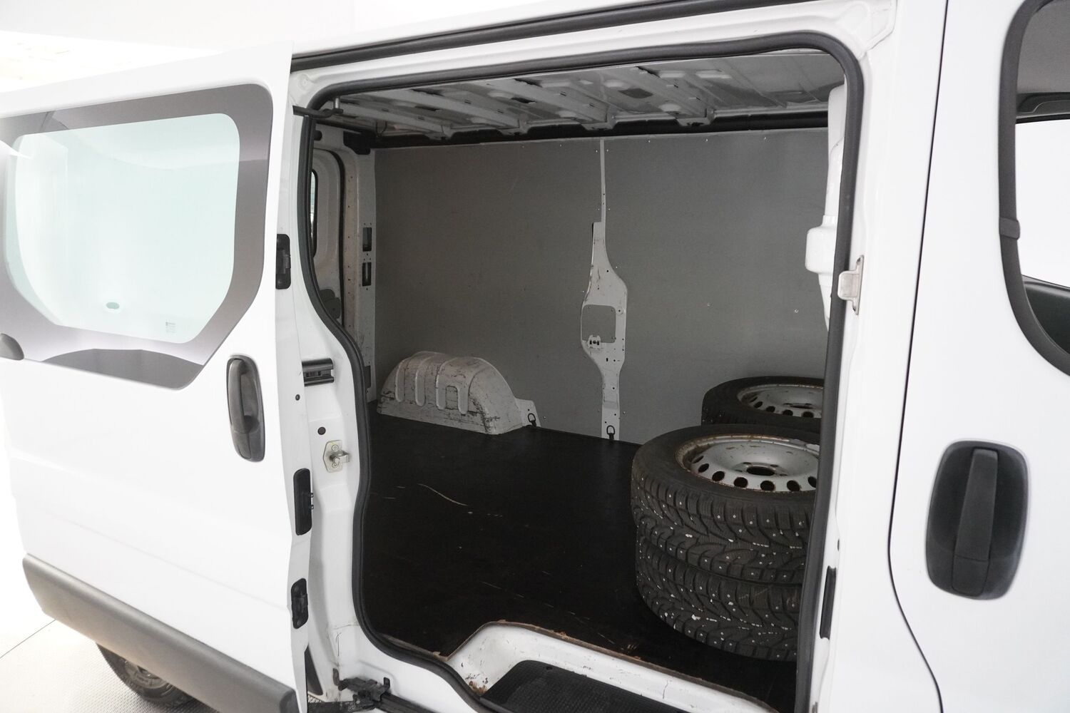 Nissan Primastar vaihtoauto