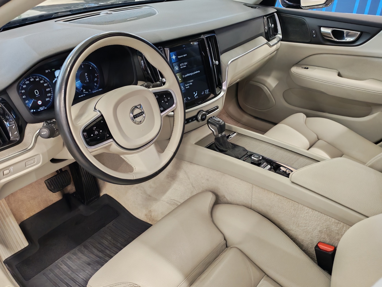 Volvo V60 vaihtoauto