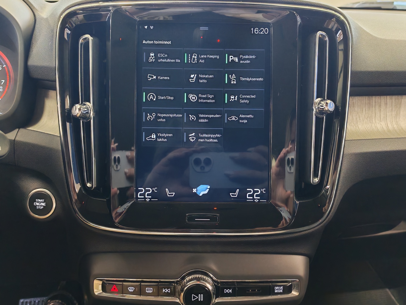 Volvo XC40 vaihtoauto