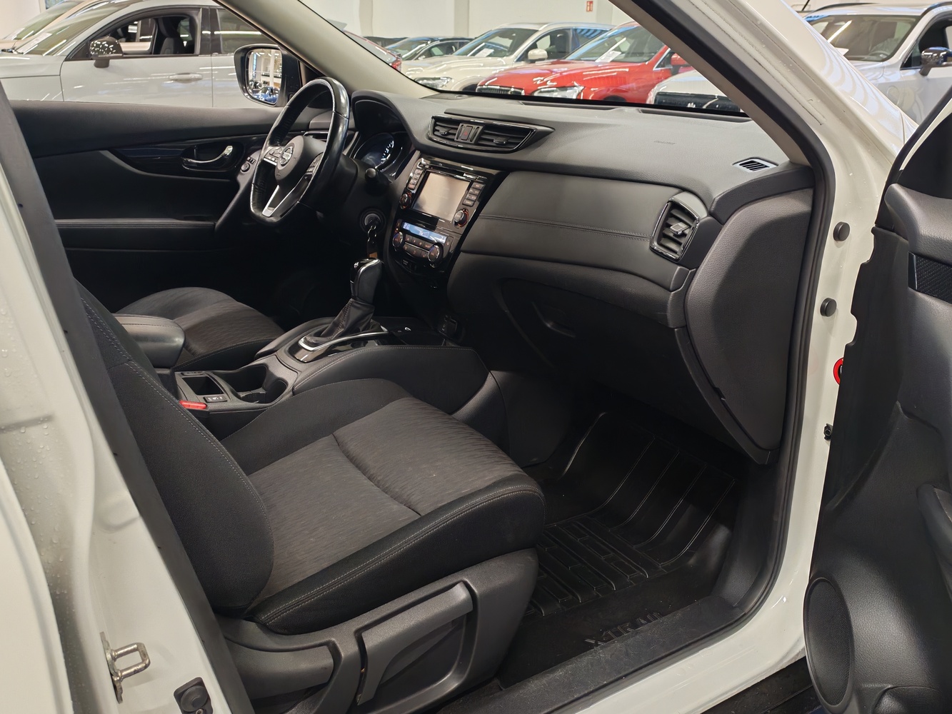 Nissan X-Trail vaihtoauto