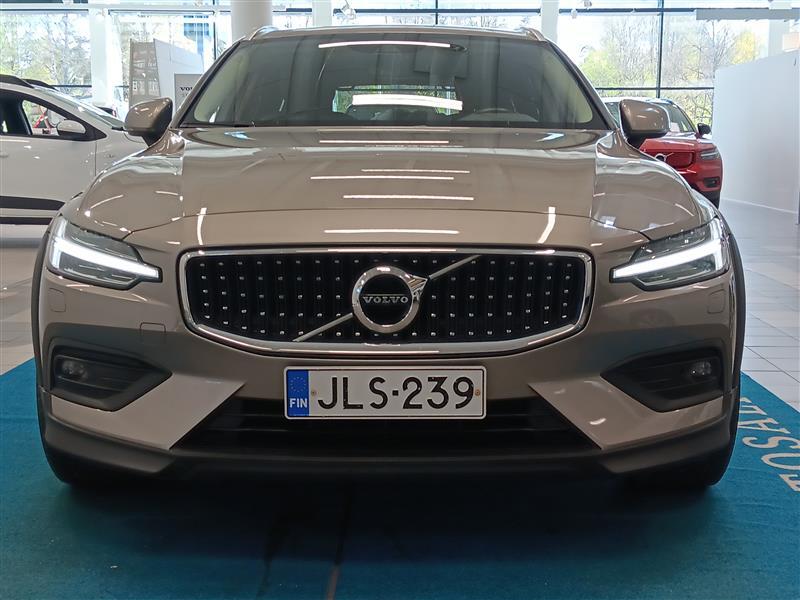 Volvo V60 Cross Country vaihtoauto