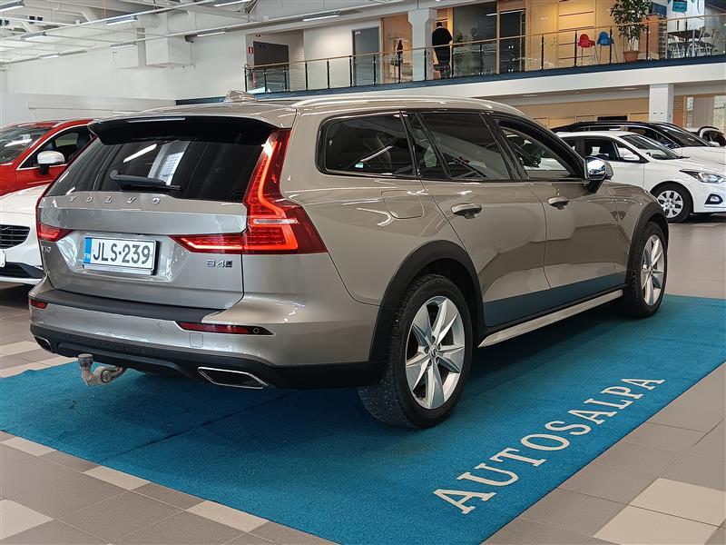 Volvo V60 Cross Country vaihtoauto
