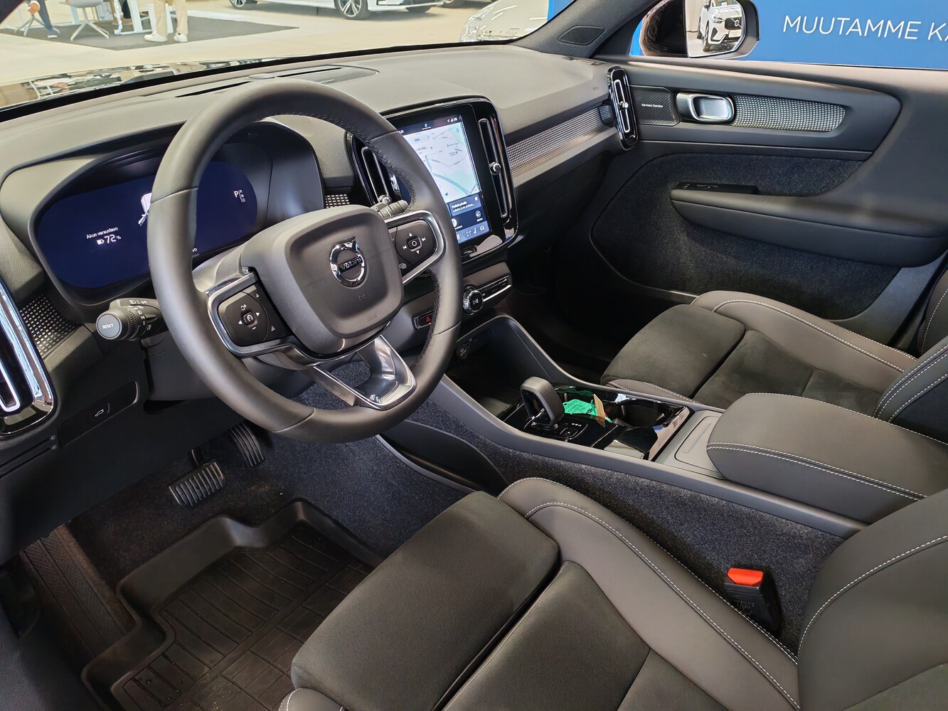 Volvo EX40 vaihtoauto