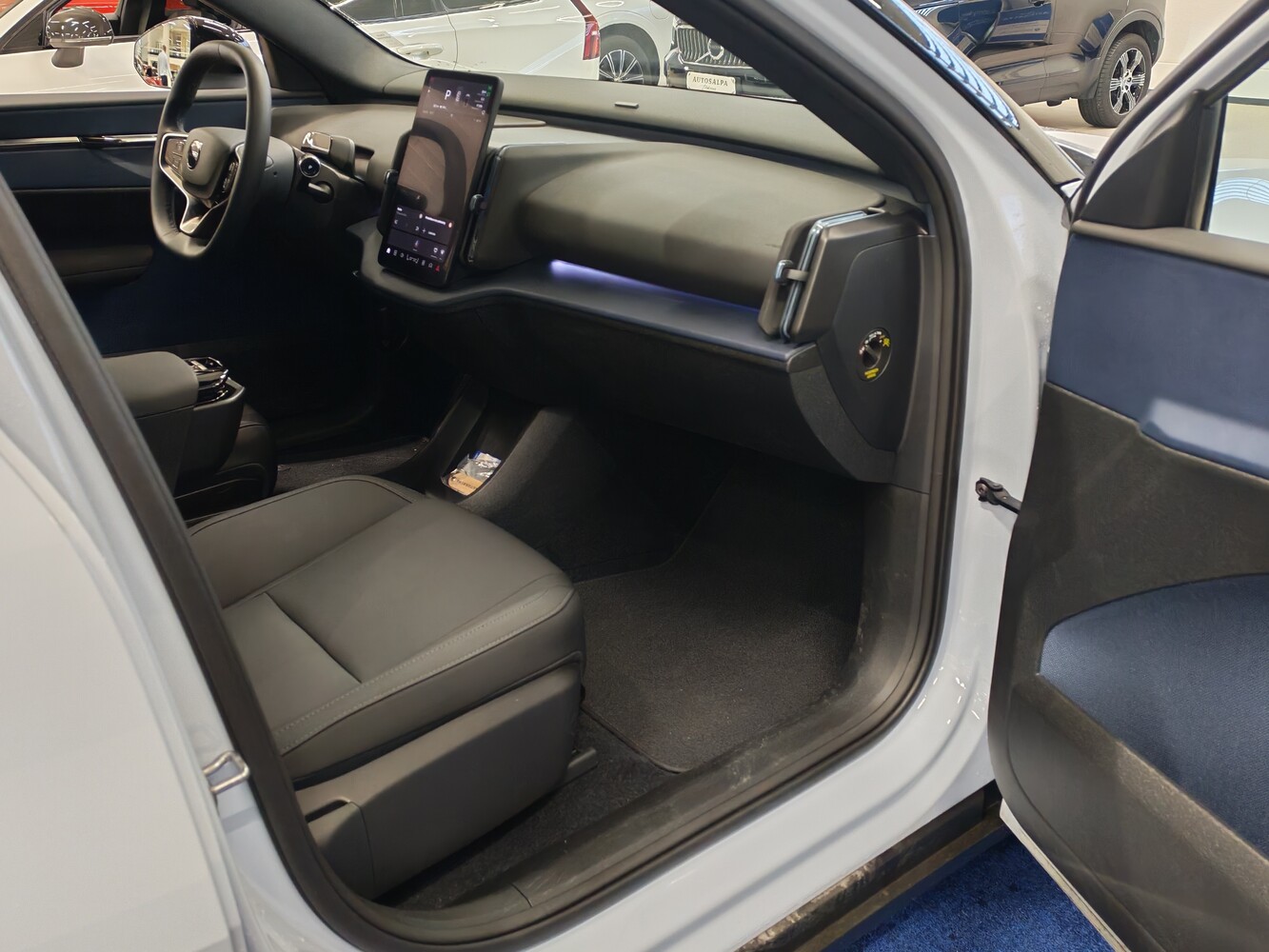 Volvo EX30 vaihtoauto