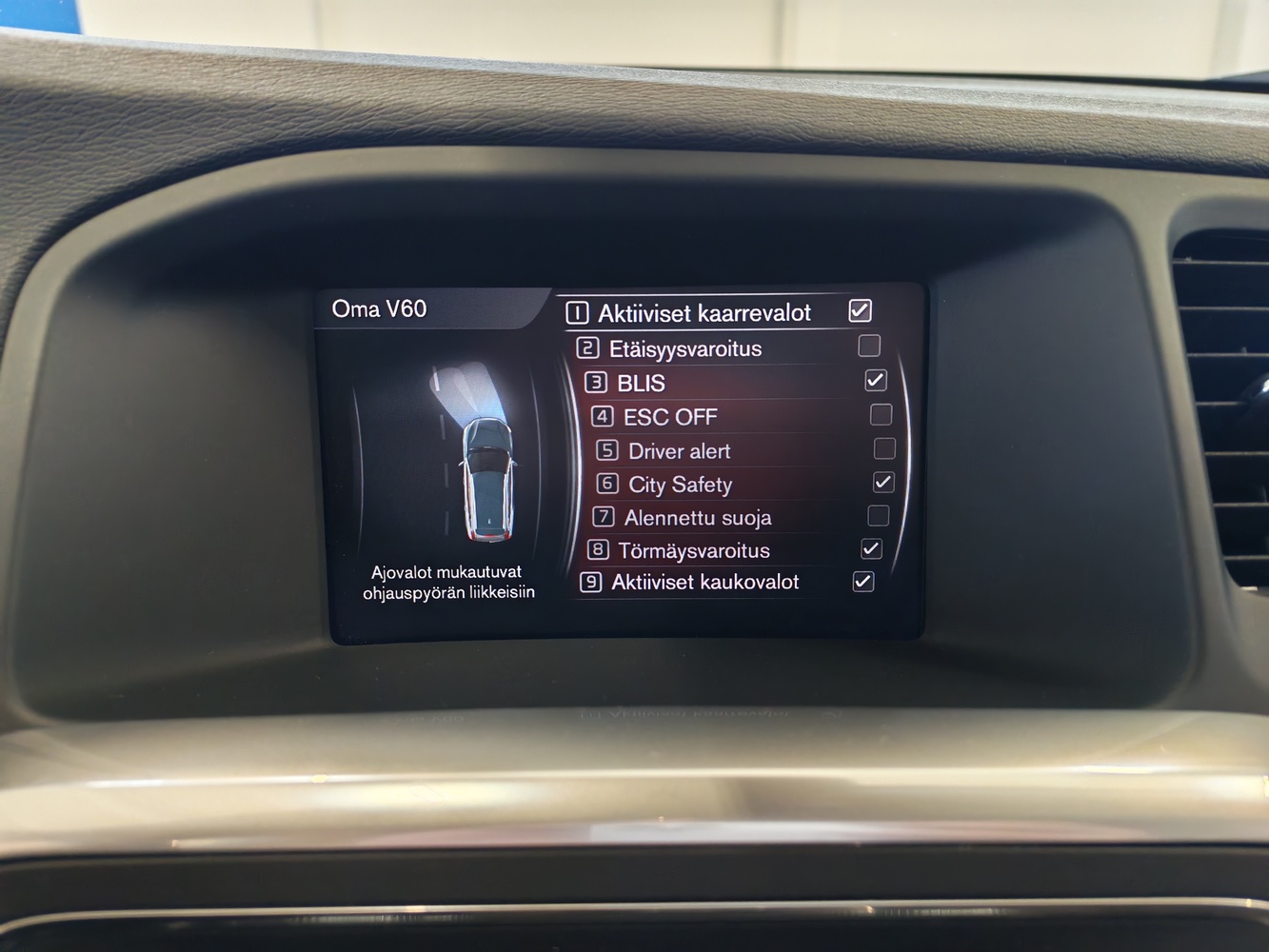 Volvo V60 Cross Country vaihtoauto