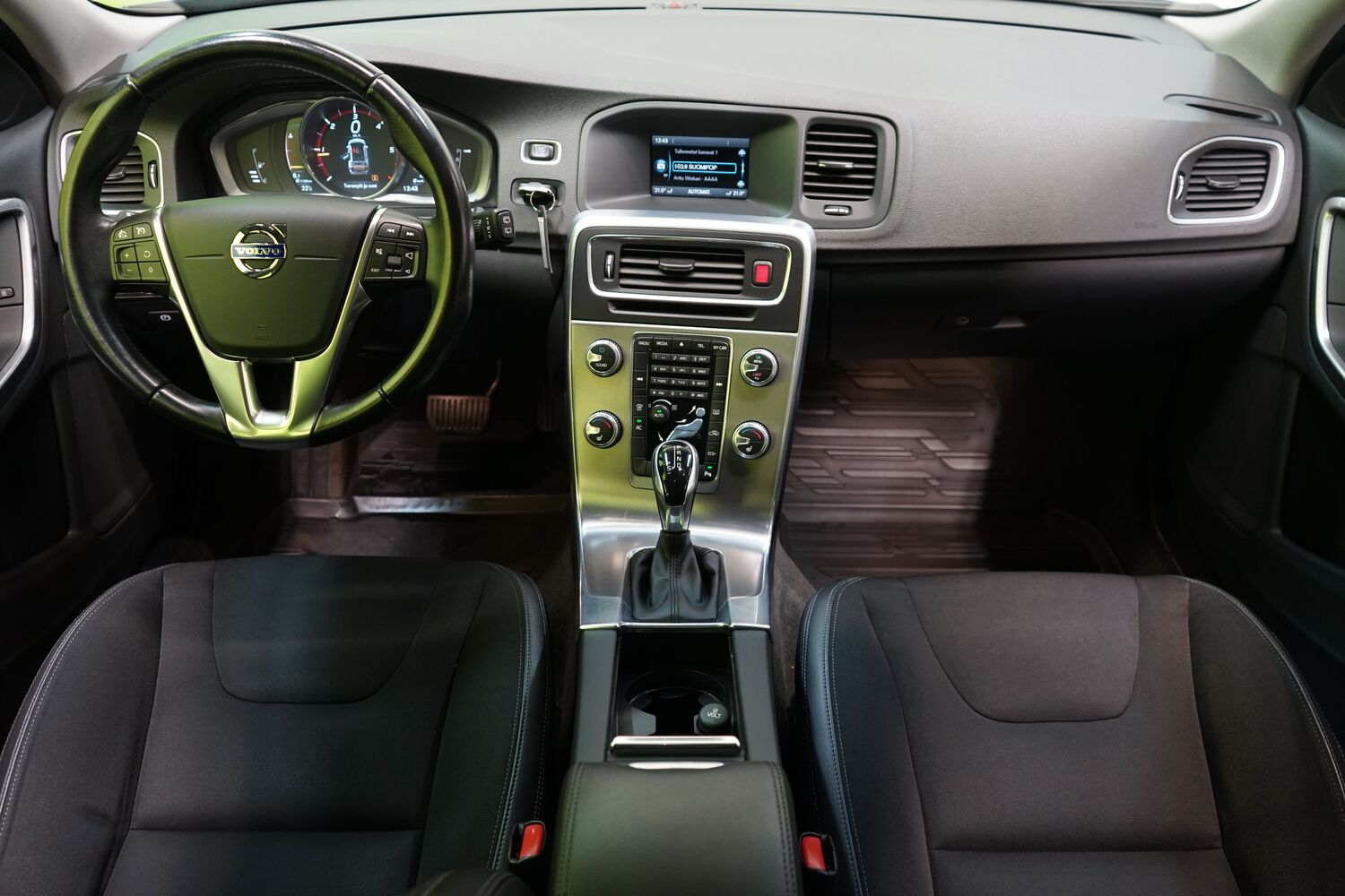 Volvo V60 Cross Country vaihtoauto