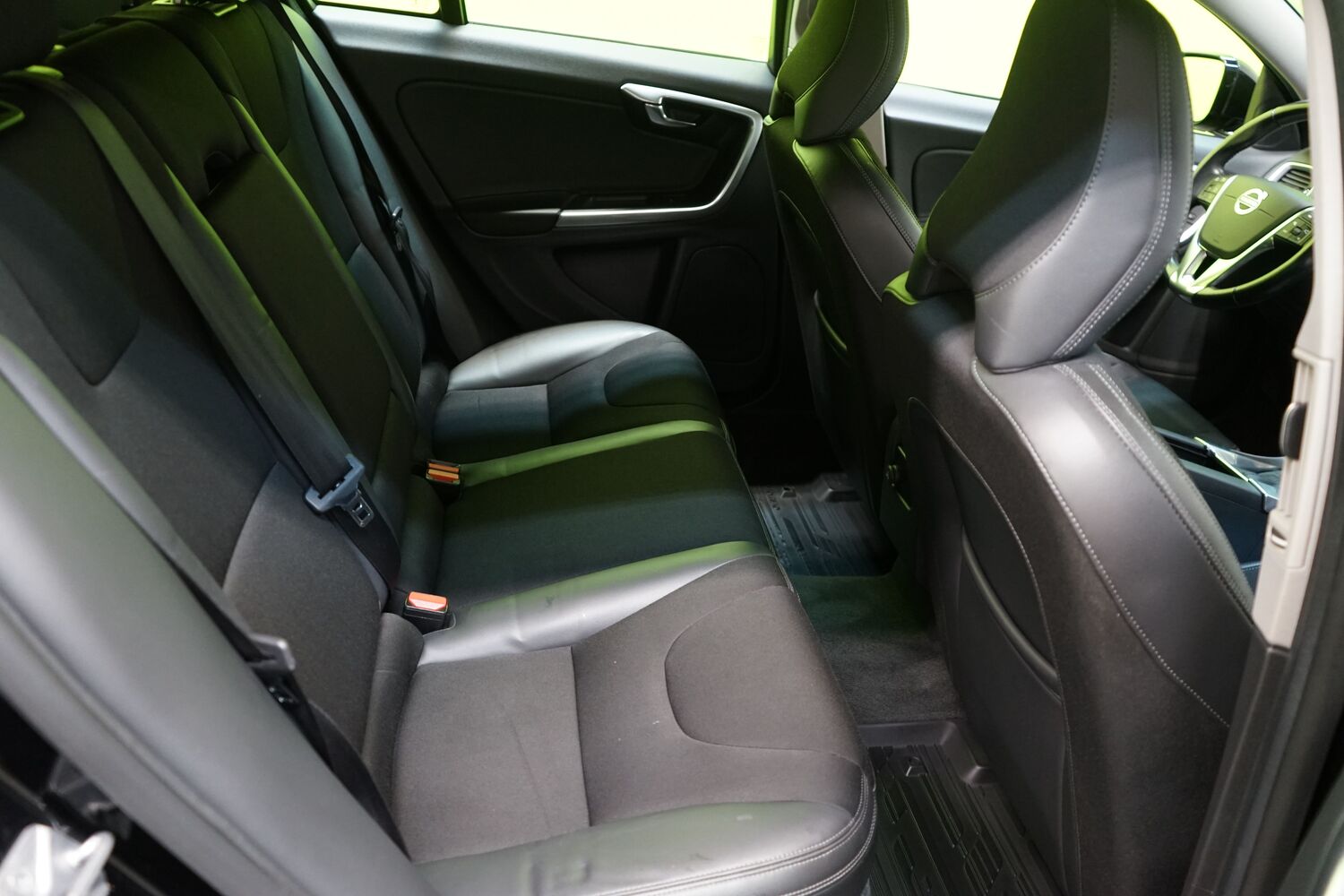 Volvo V60 Cross Country vaihtoauto