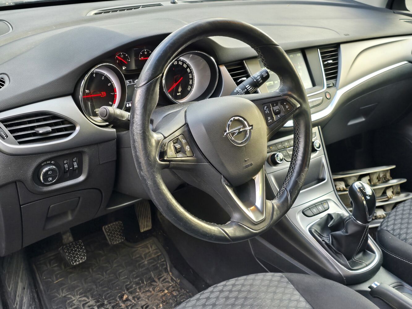 Opel Astra vaihtoauto