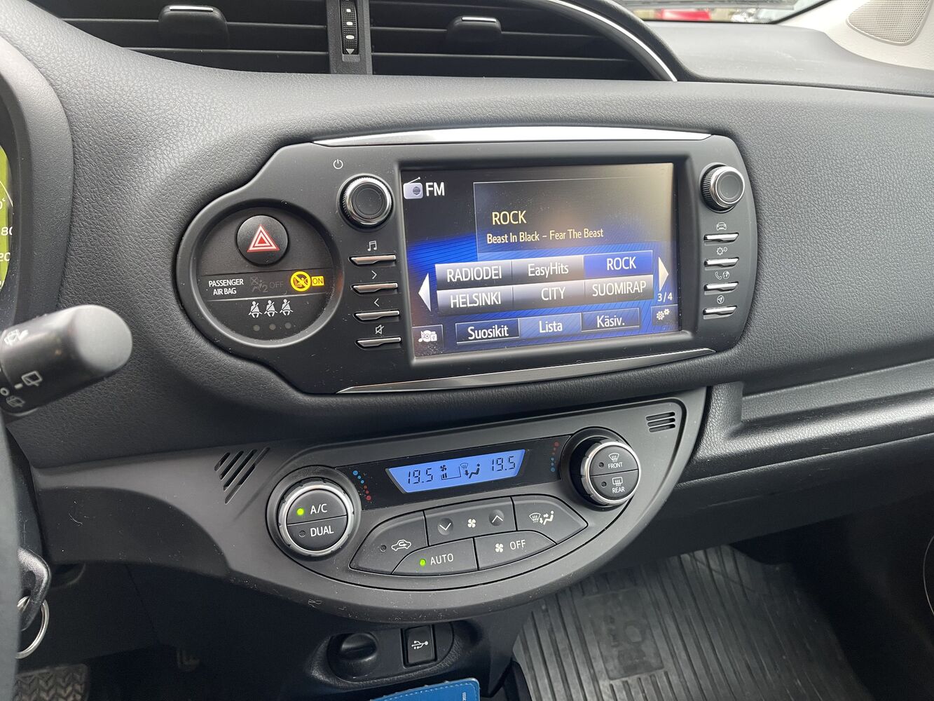Toyota Yaris vaihtoauto
