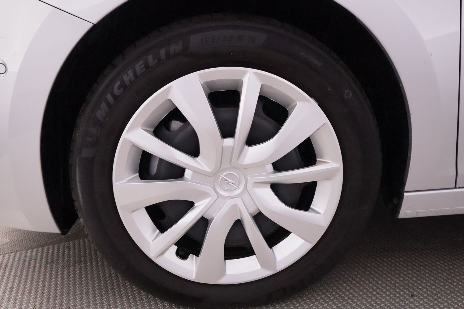Opel Corsa vaihtoauto