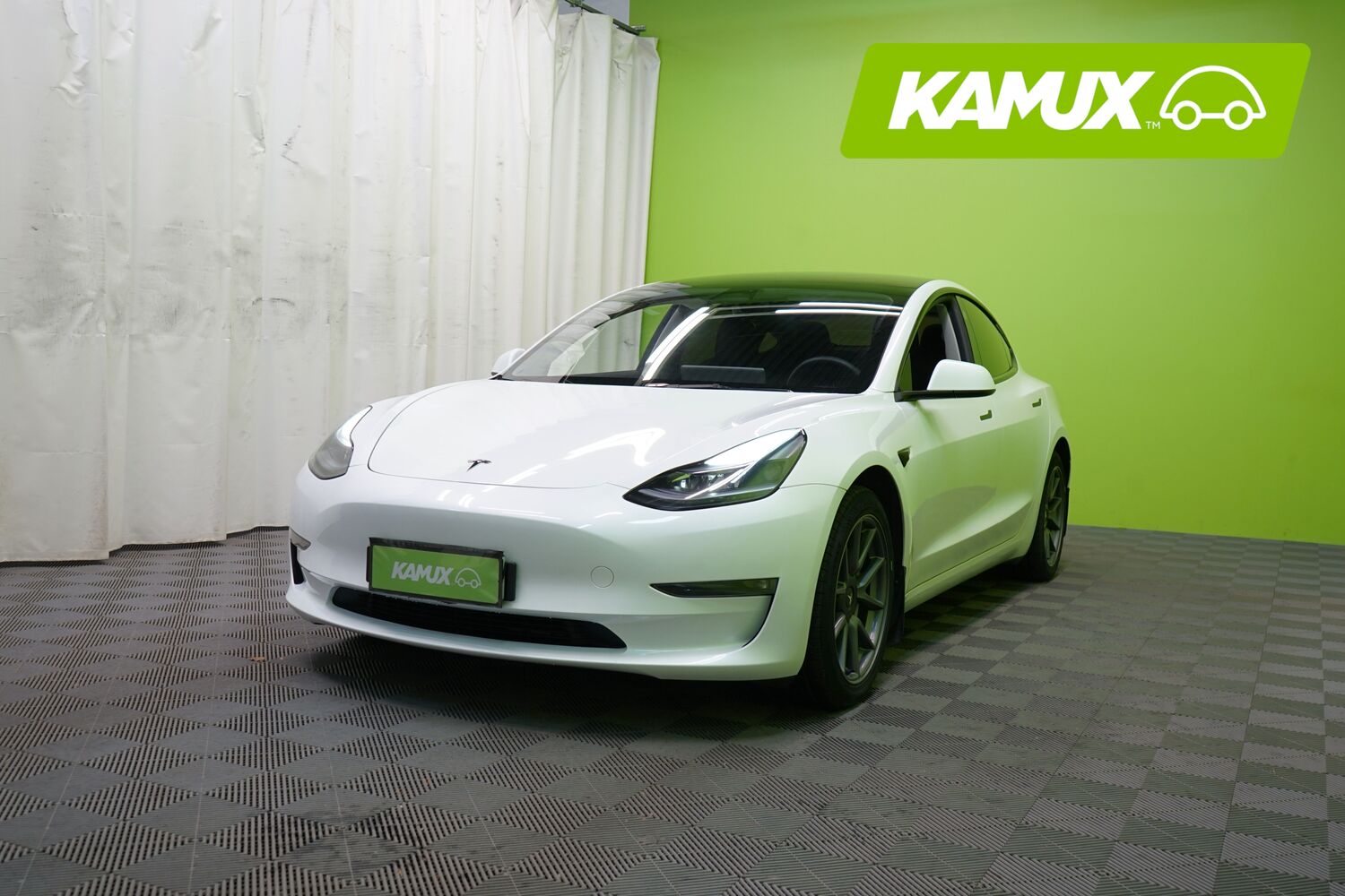Tesla Model 3 vaihtoauto