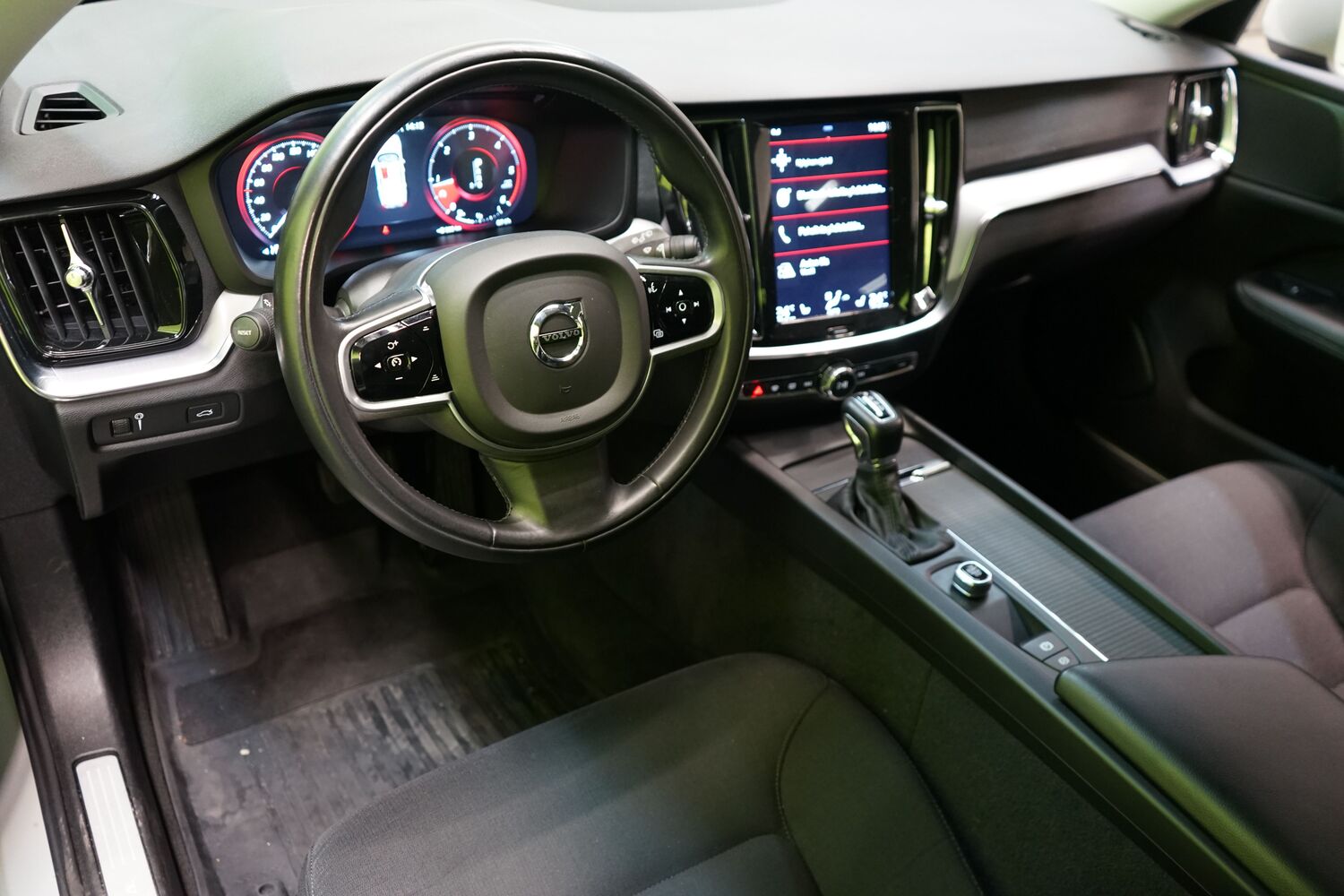 Volvo V60 Cross Country vaihtoauto