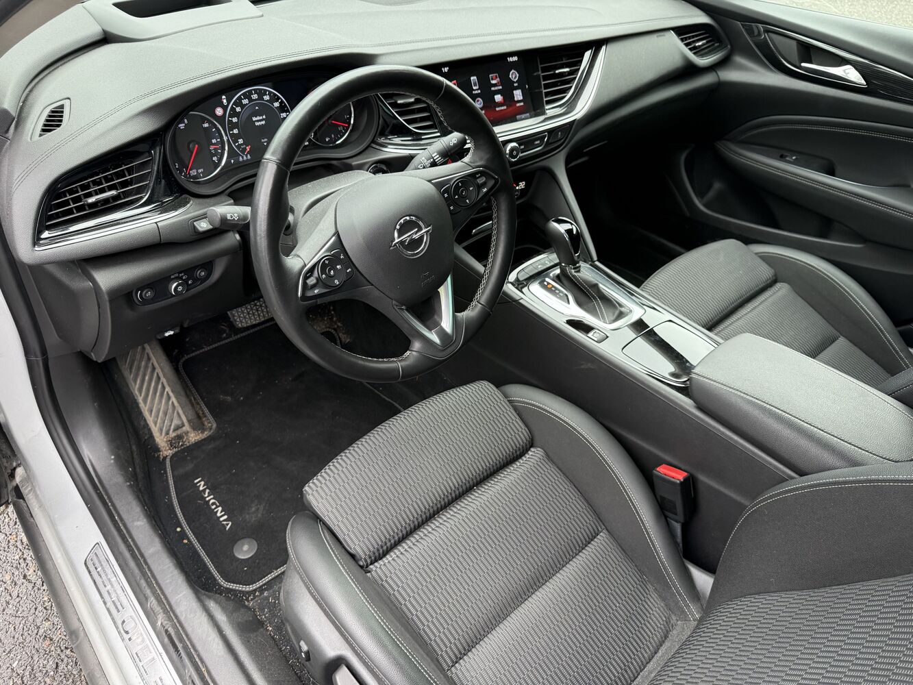 Opel Insignia vaihtoauto