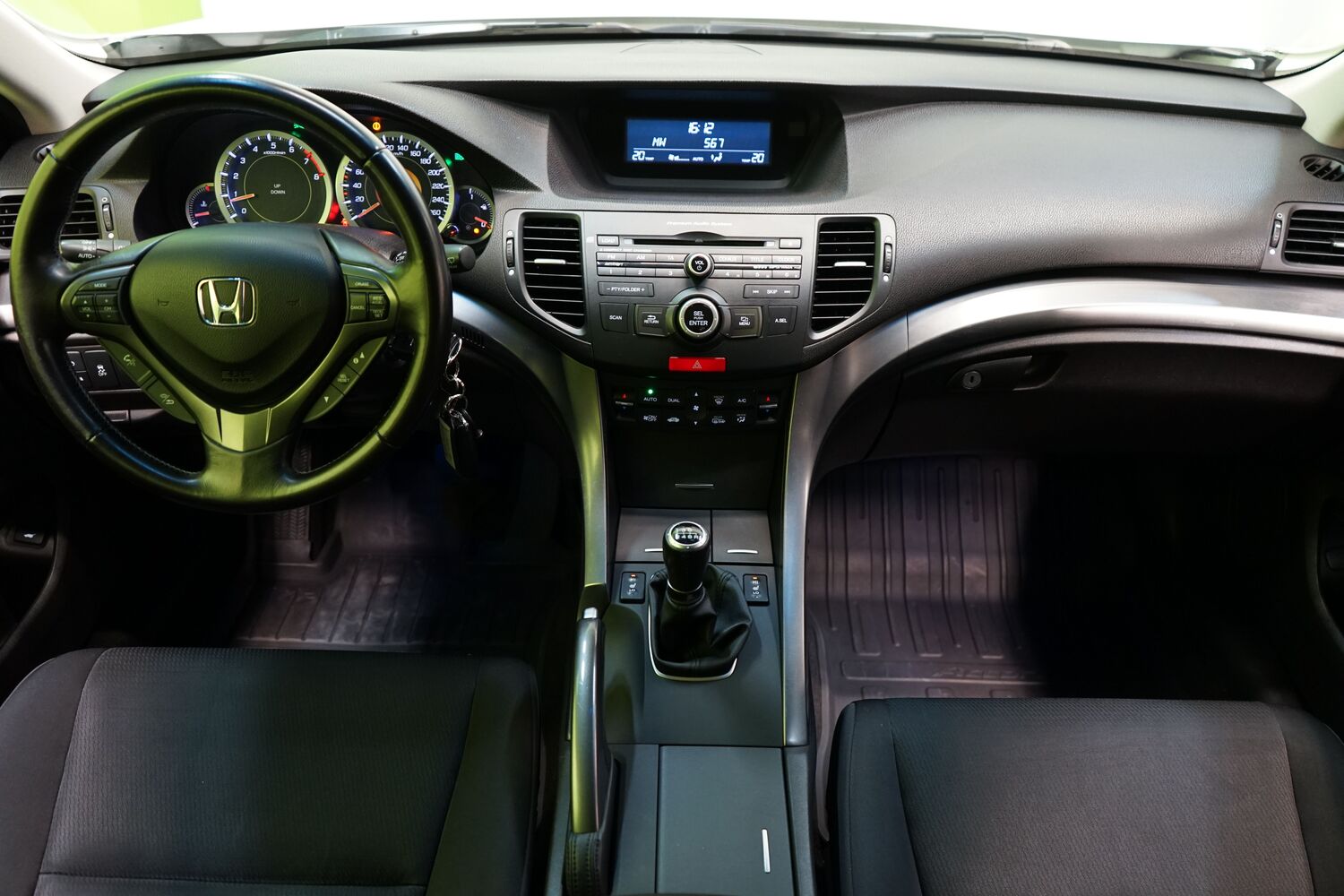 Honda Accord vaihtoauto