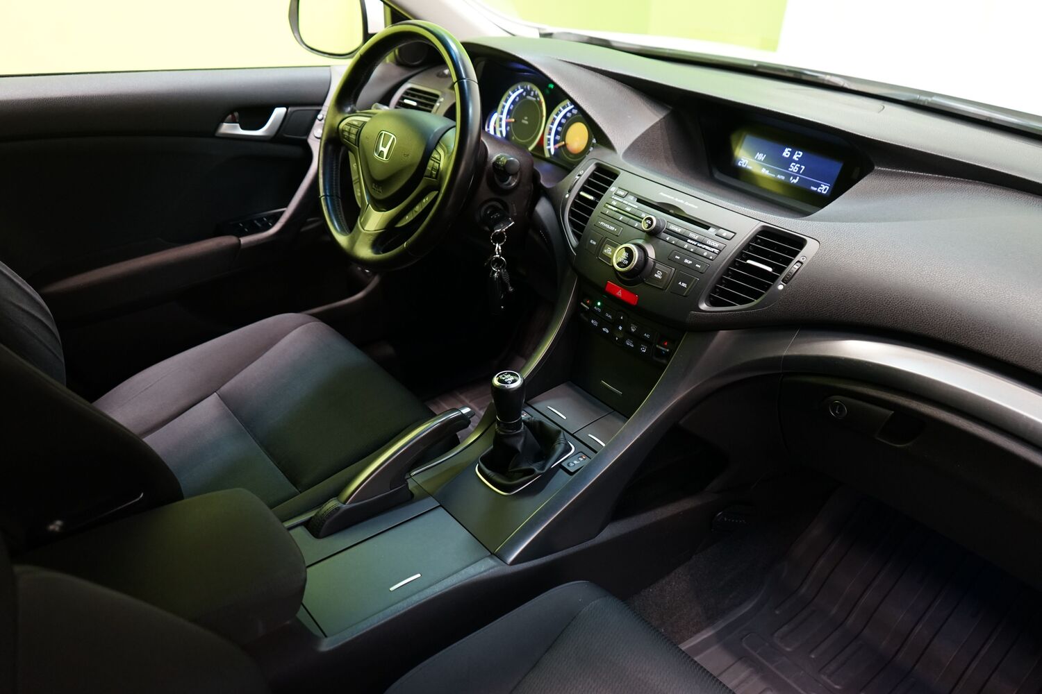 Honda Accord vaihtoauto