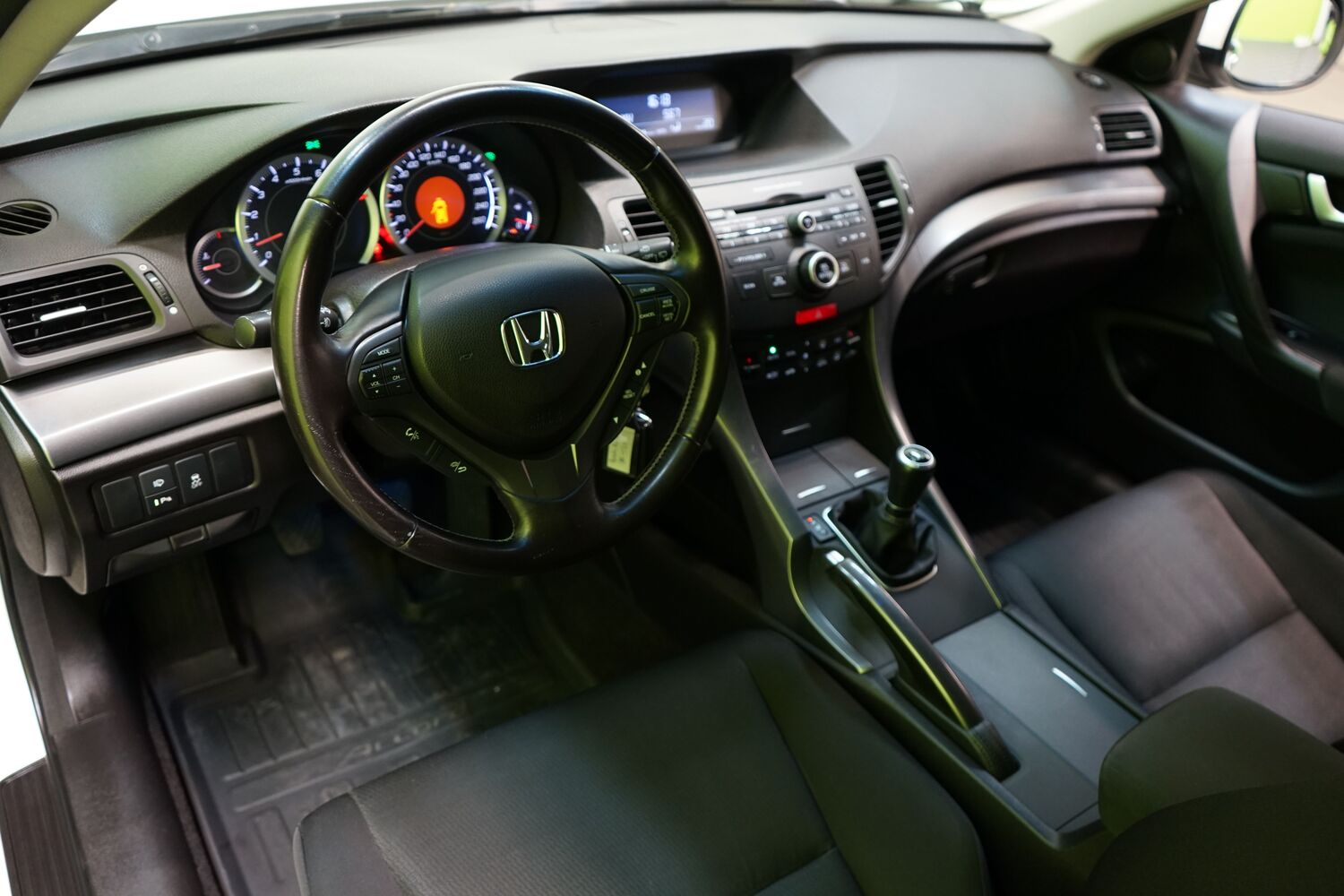 Honda Accord vaihtoauto