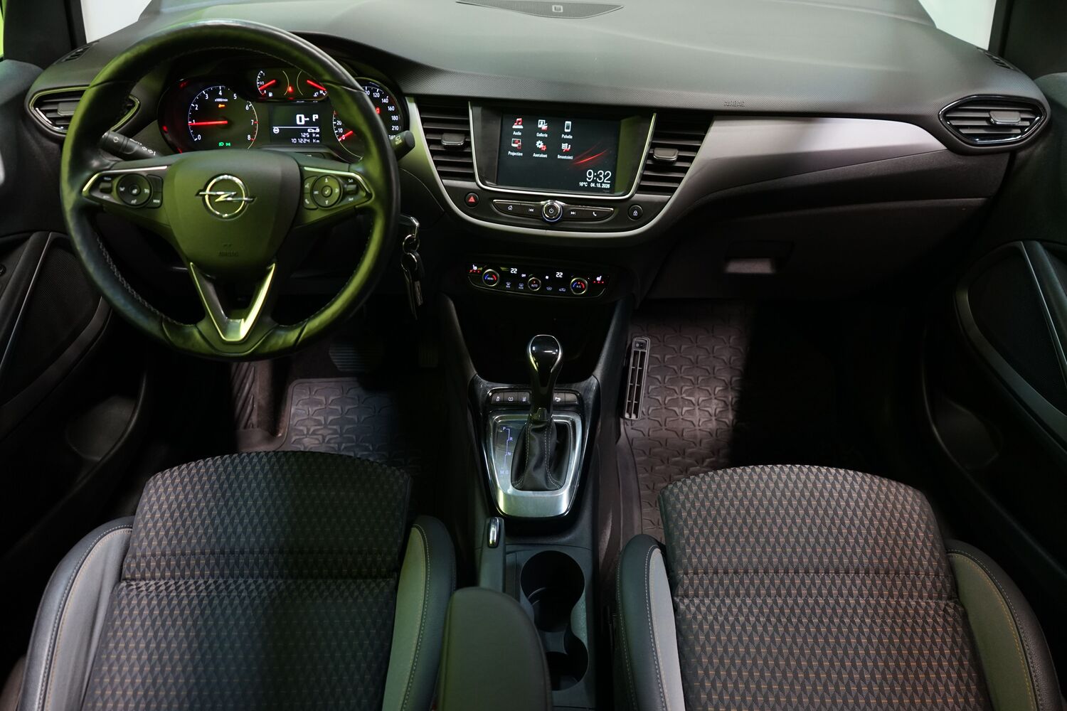 Opel Crossland X vaihtoauto