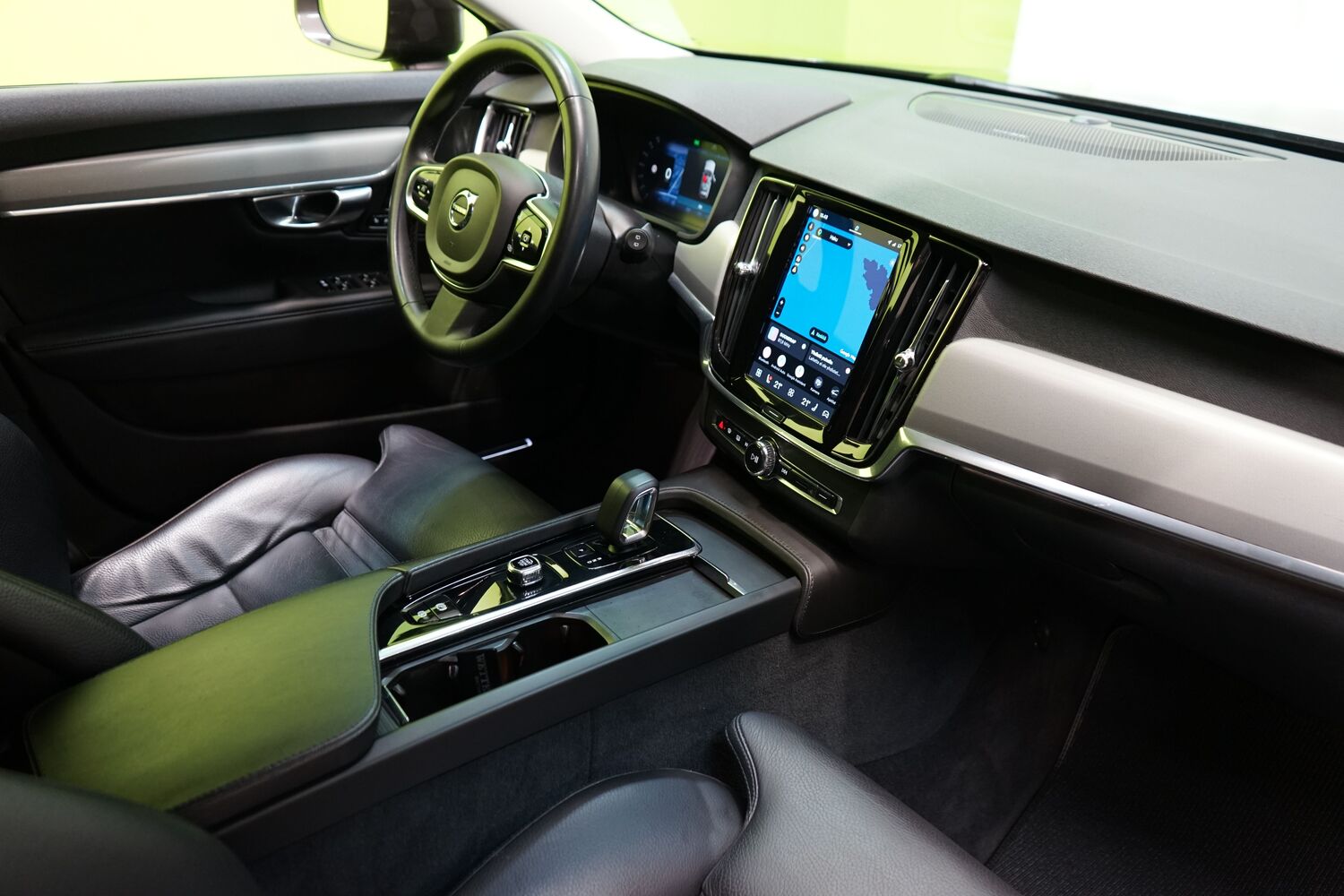 Volvo V90 Cross Country vaihtoauto
