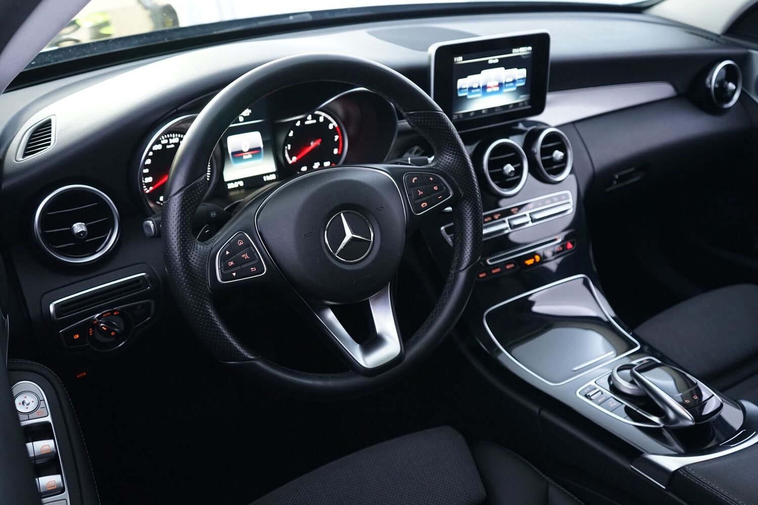 Mercedes-Benz C vaihtoauto
