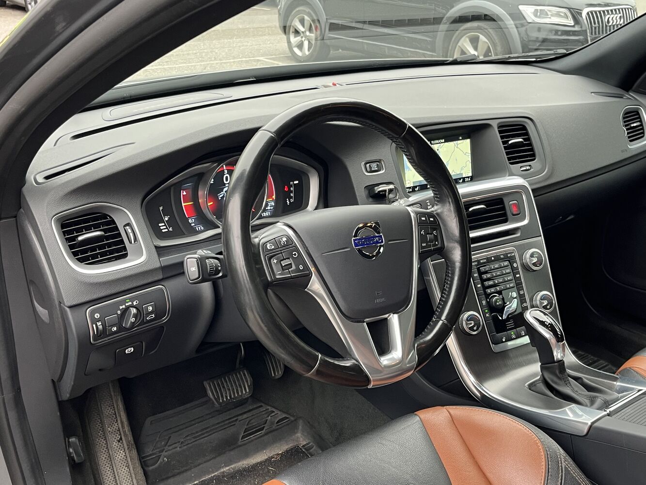 Volvo V60 Cross Country vaihtoauto