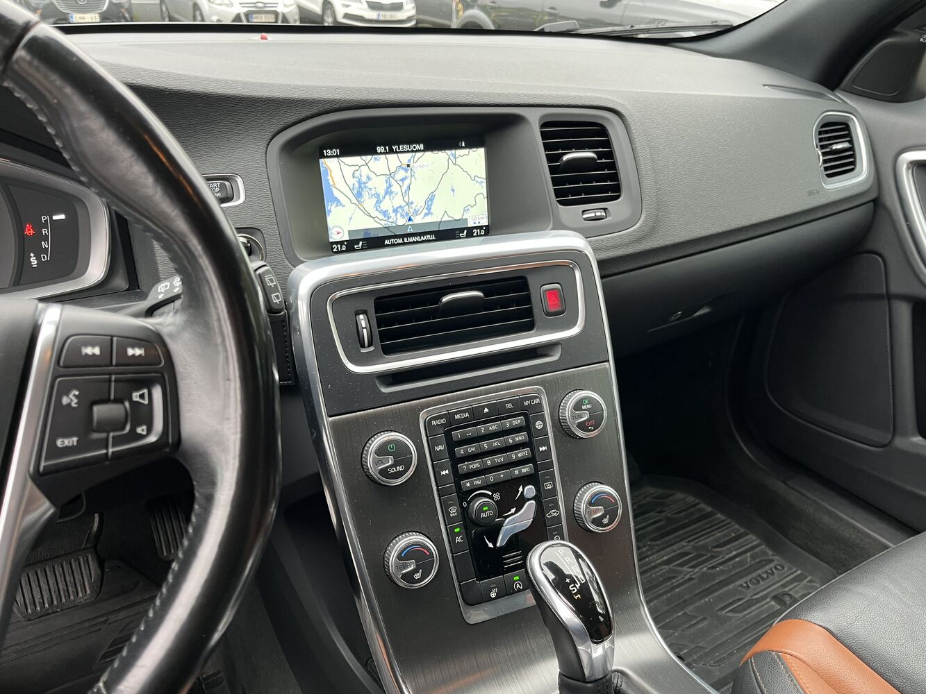 Volvo V60 Cross Country vaihtoauto