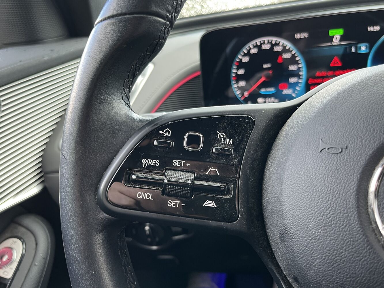 Mercedes-Benz EQC vaihtoauto