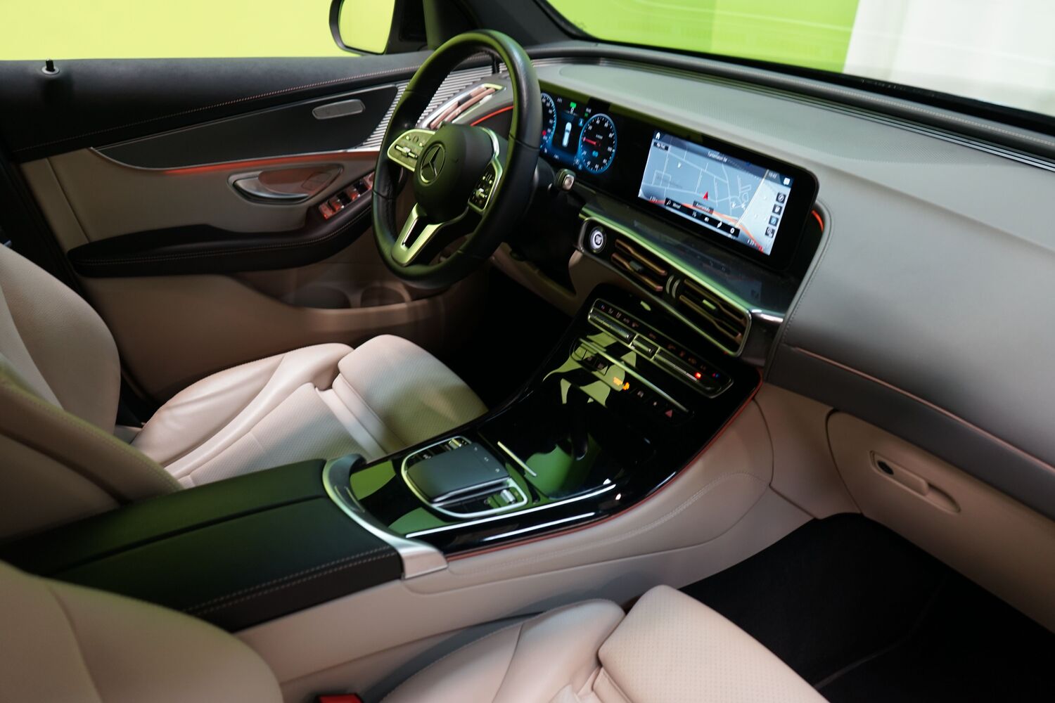Mercedes-Benz EQC vaihtoauto