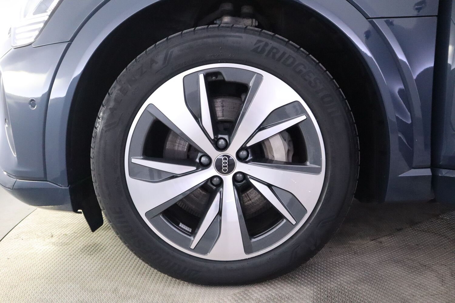 Audi Q8 e-tron vaihtoauto
