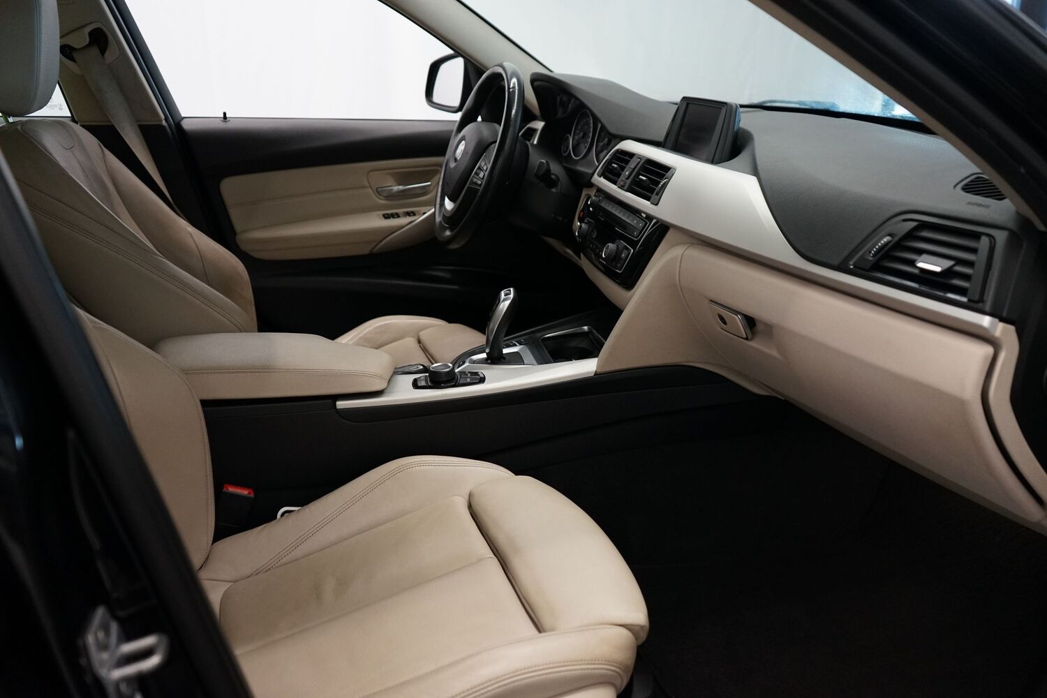 BMW 3.3 vaihtoauto