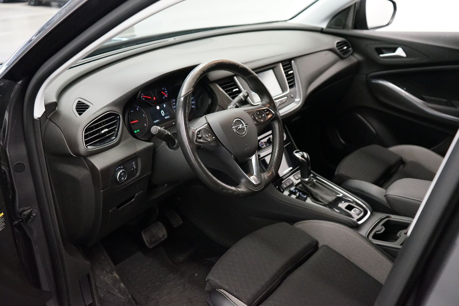 Opel Grandland X vaihtoauto