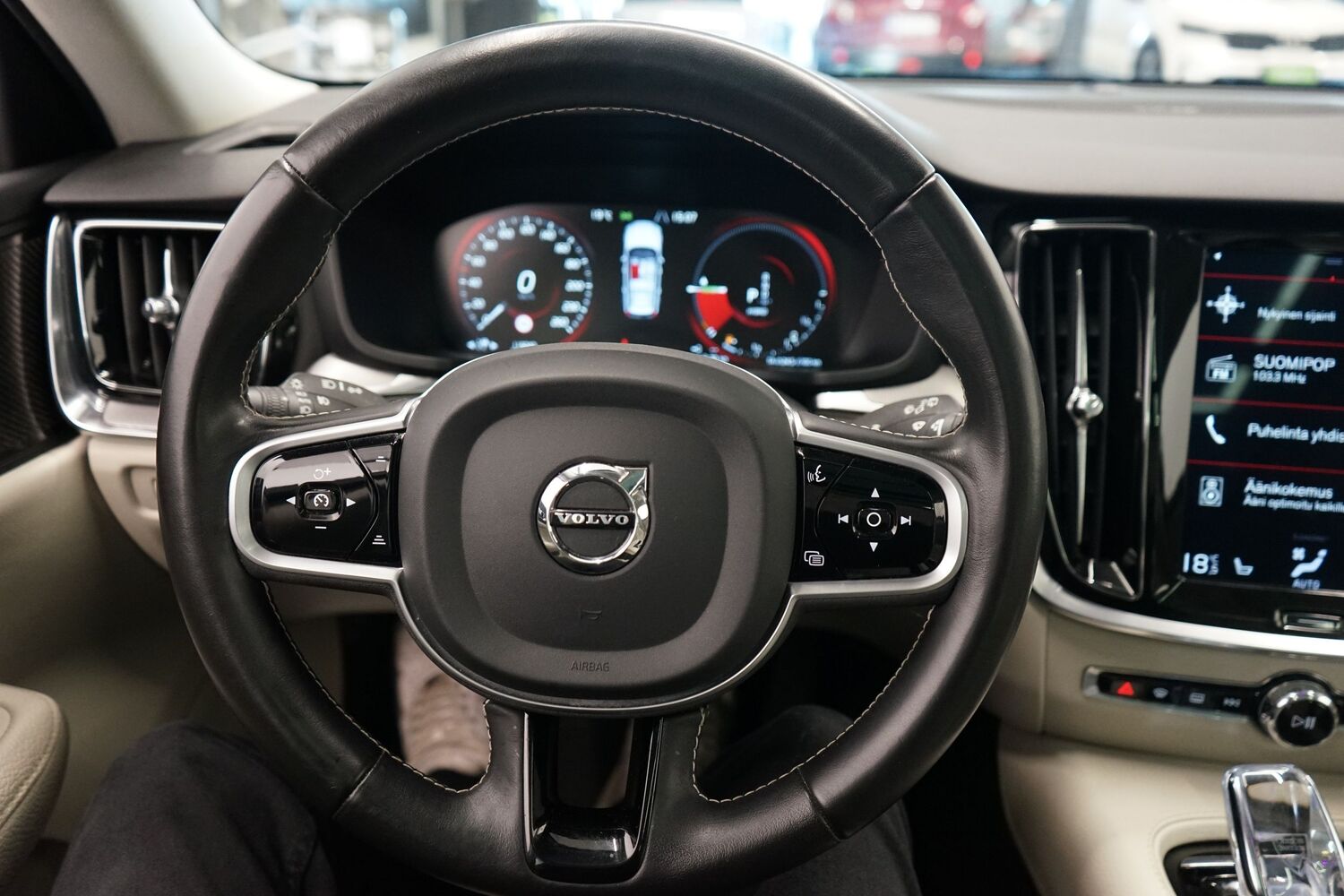 Volvo V60 vaihtoauto