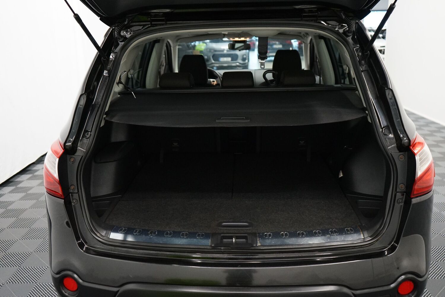 Nissan Qashqai+2 vaihtoauto