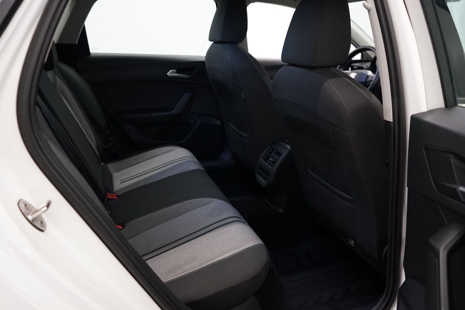 SEAT Leon Sportstourer vaihtoauto