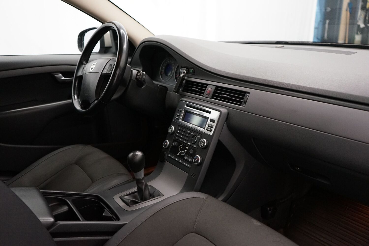 Volvo V70 vaihtoauto