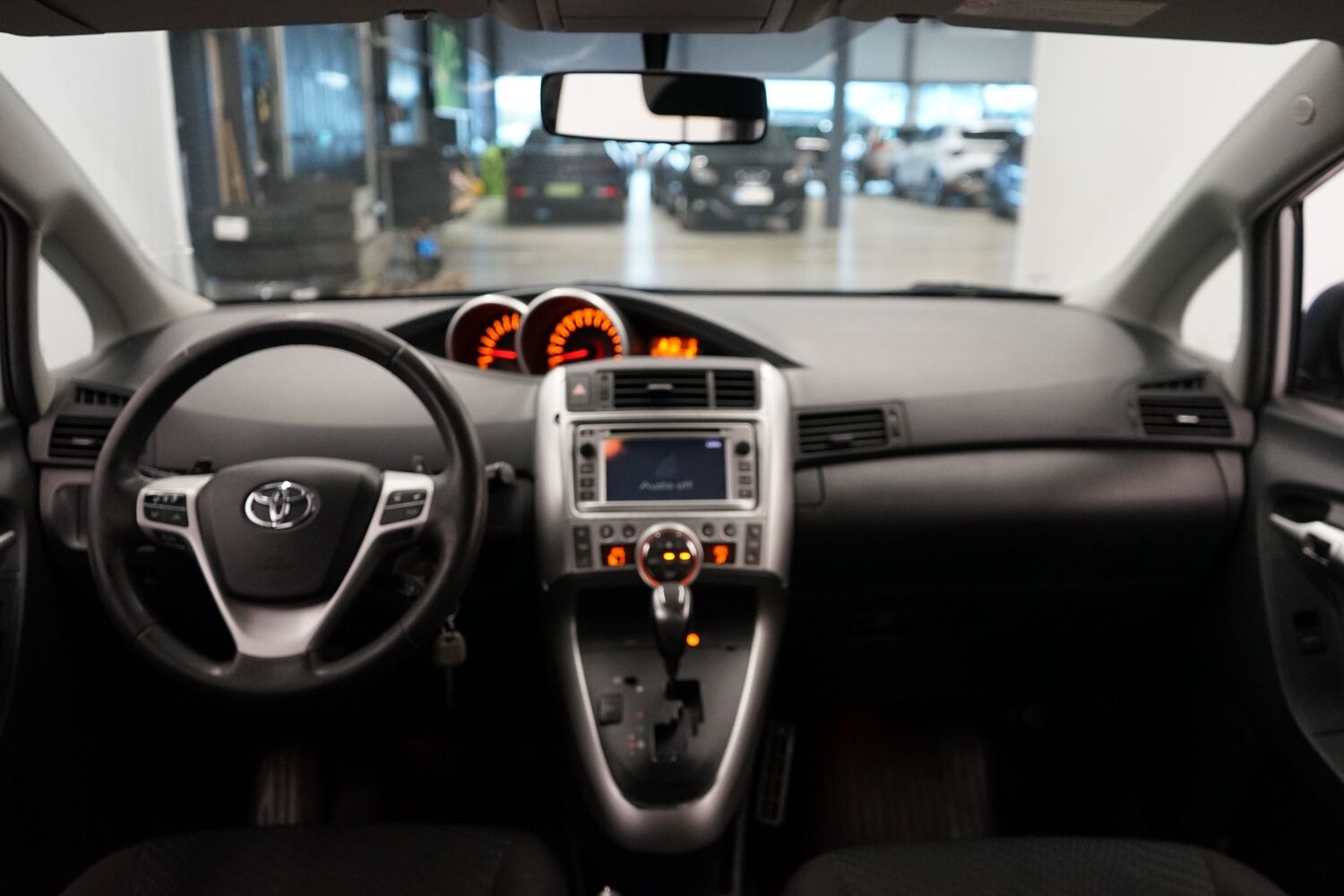 Toyota Verso vaihtoauto
