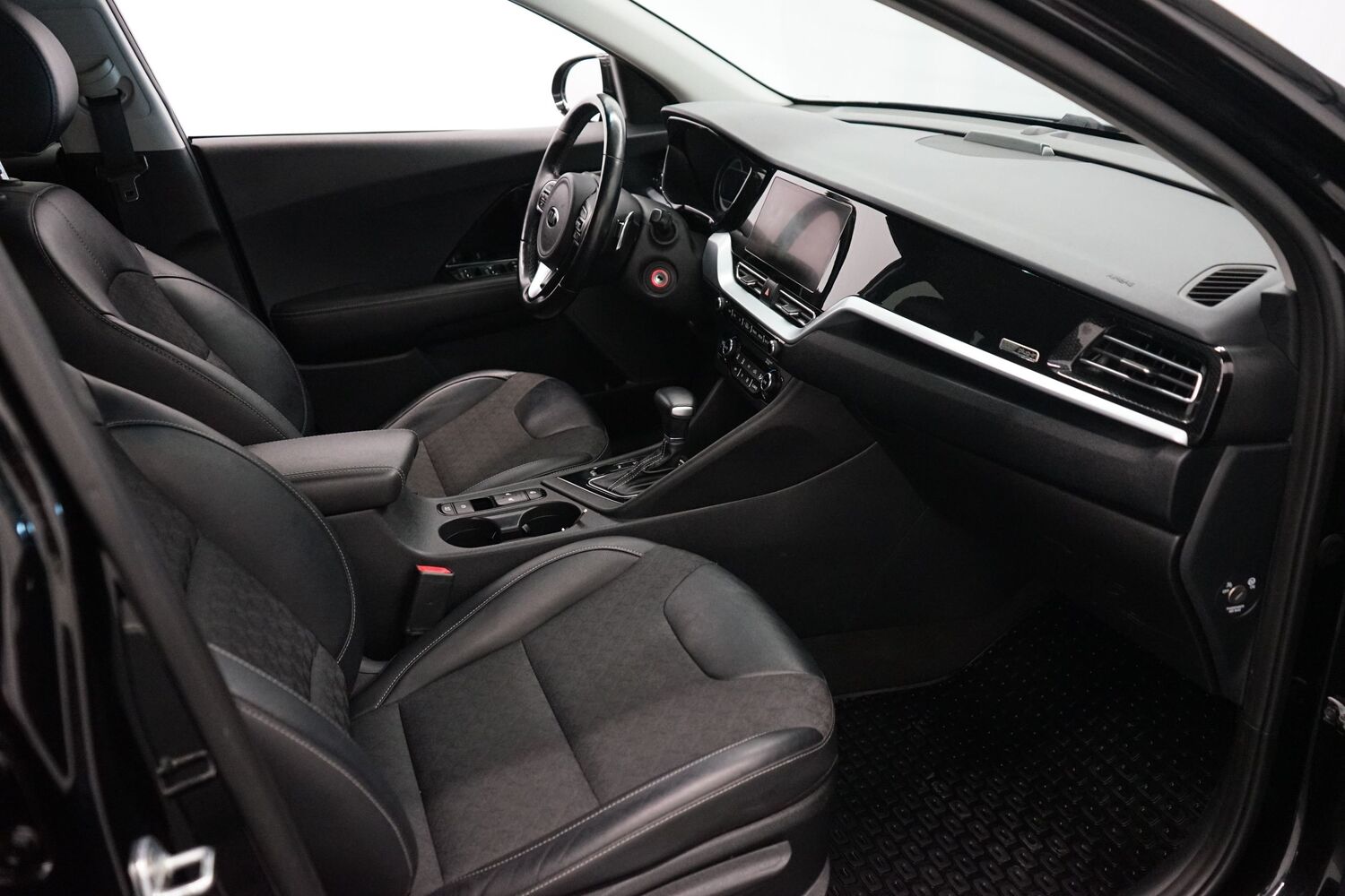 Kia Niro plug-in vaihtoauto