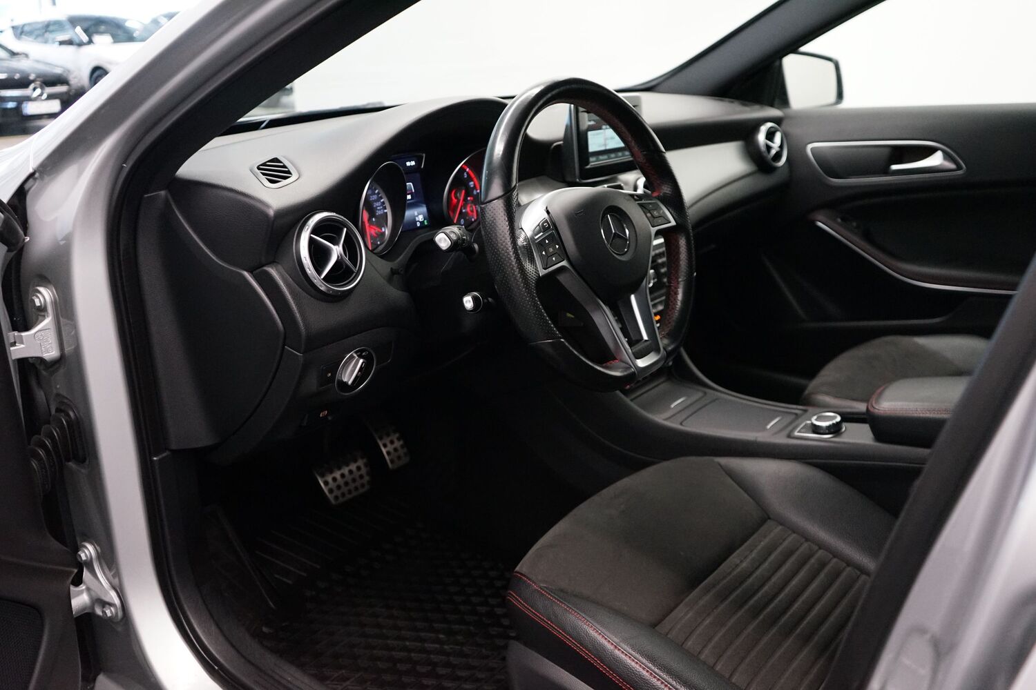 Mercedes-Benz GLA vaihtoauto