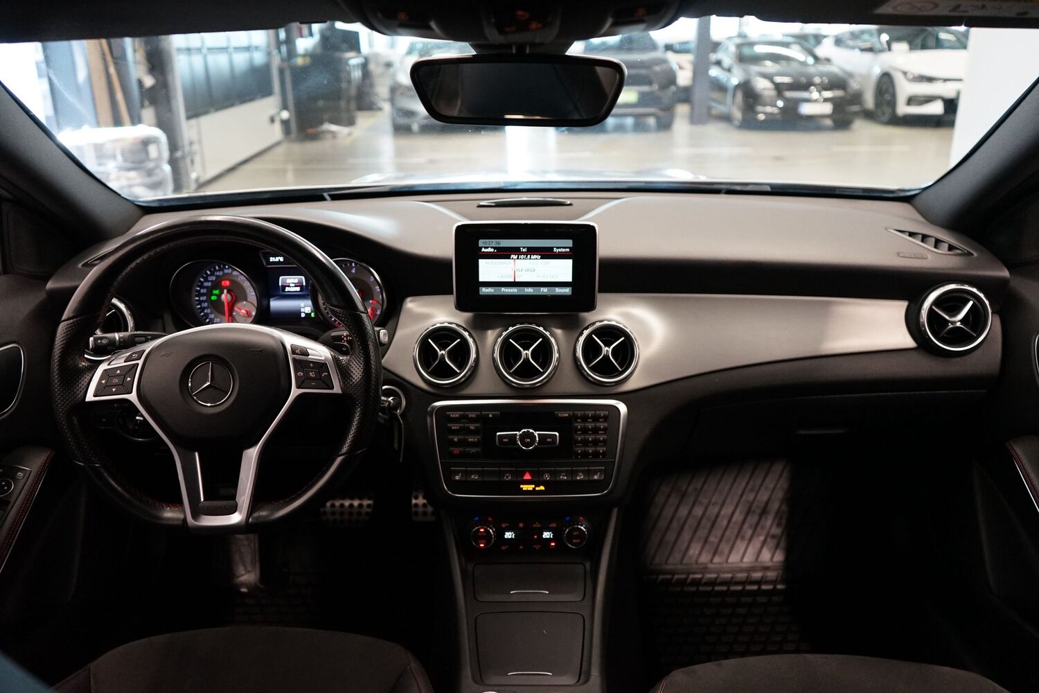 Mercedes-Benz GLA vaihtoauto
