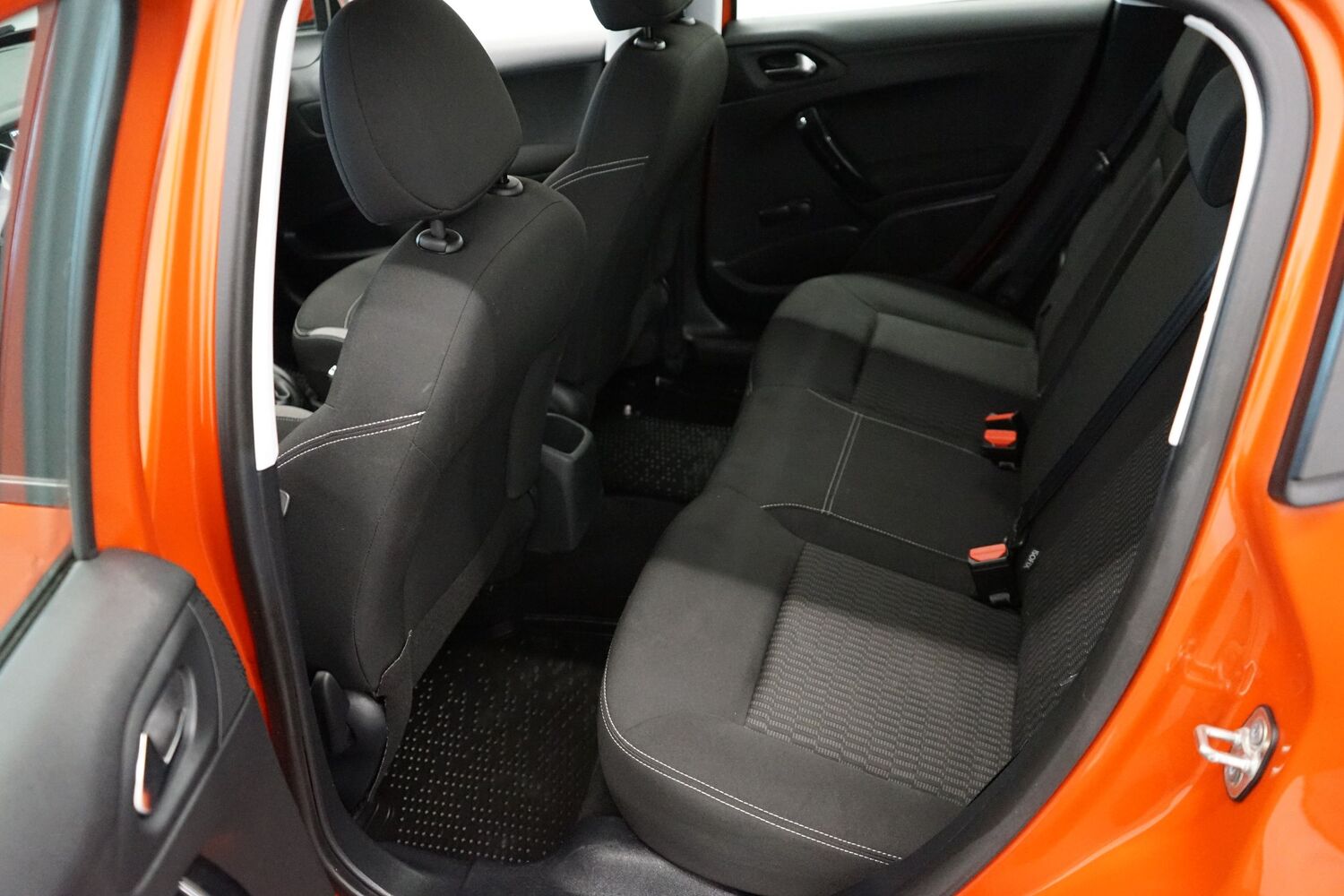 Peugeot 208 vaihtoauto