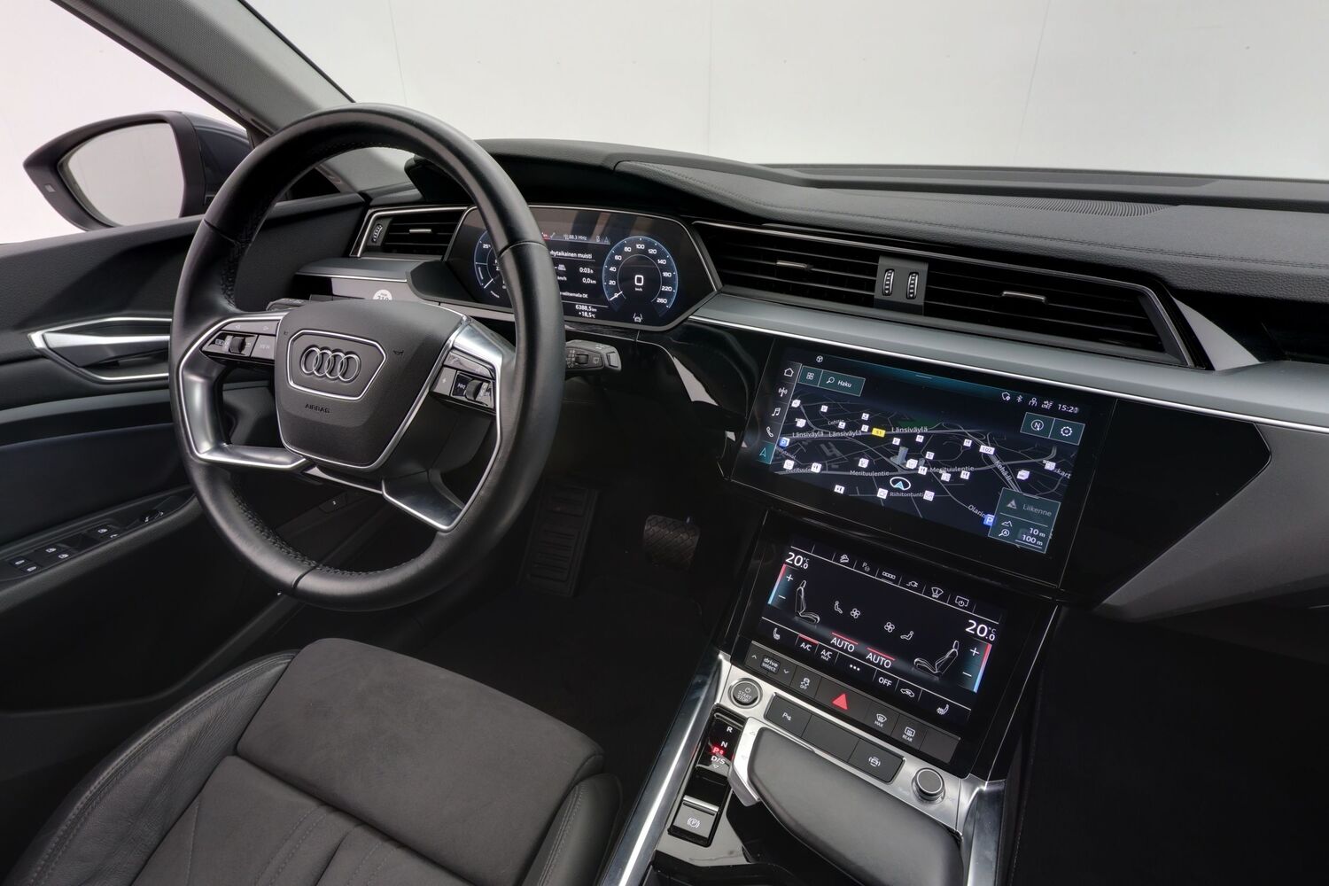 Audi e-tron vaihtoauto