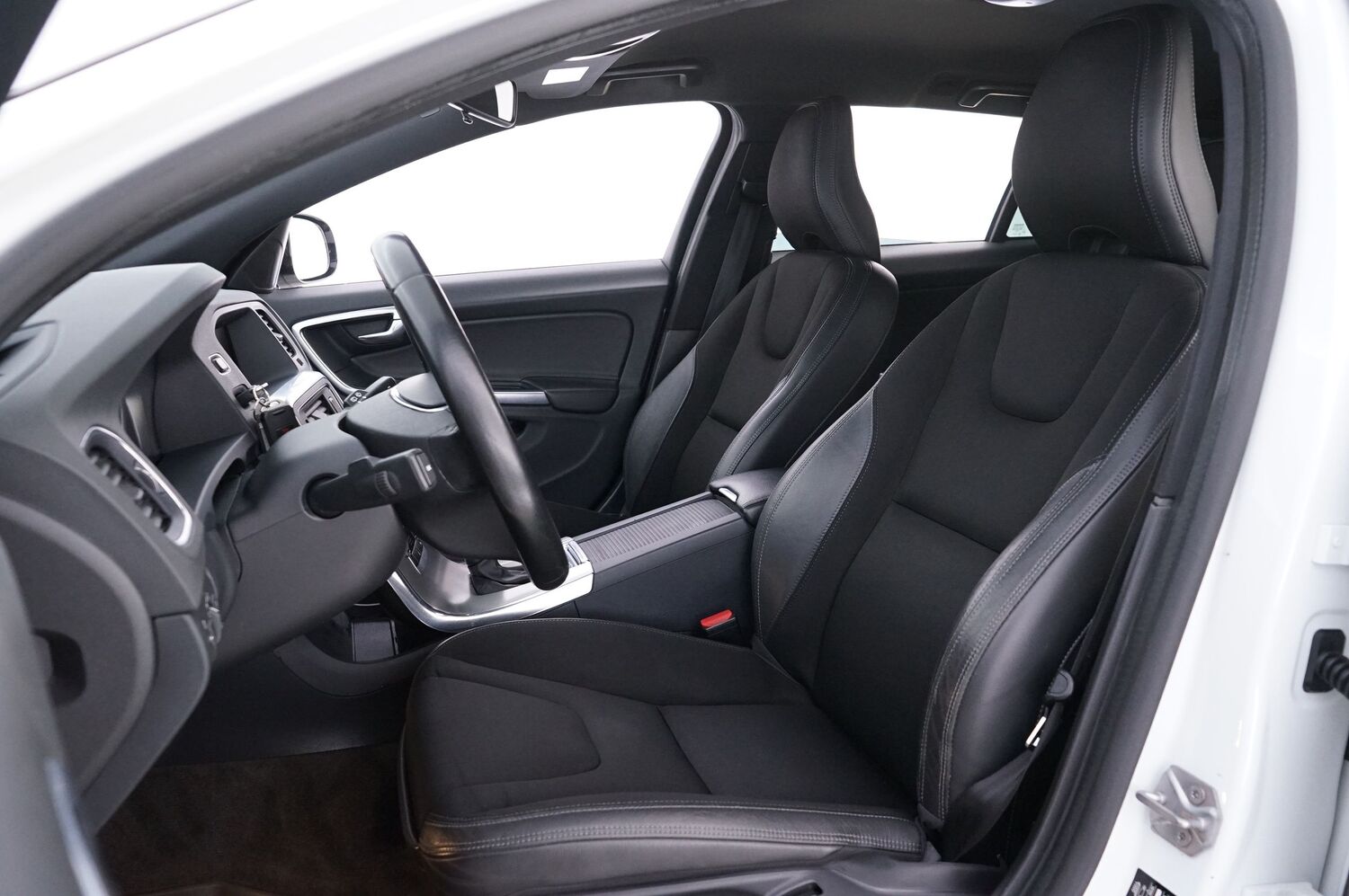 Volvo V60 Cross Country vaihtoauto