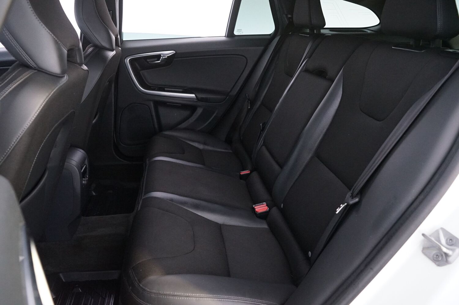 Volvo V60 Cross Country vaihtoauto