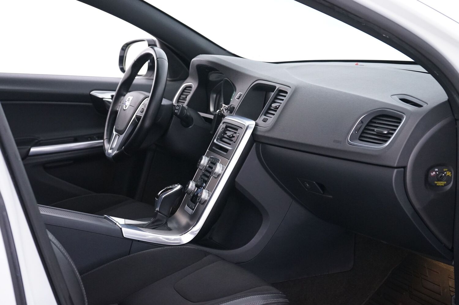 Volvo V60 Cross Country vaihtoauto