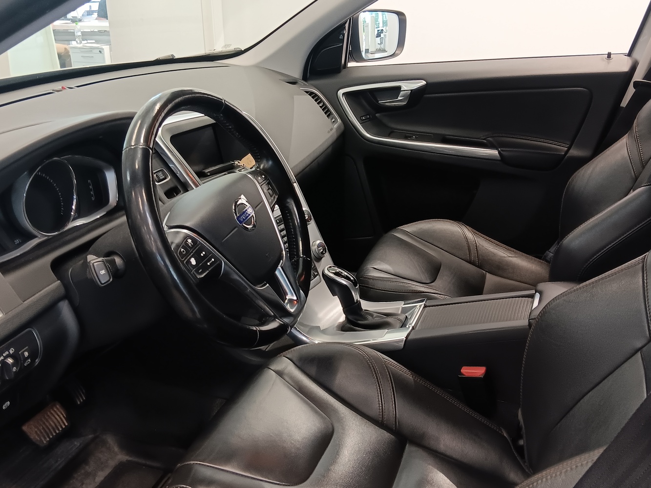 Volvo XC60 vaihtoauto