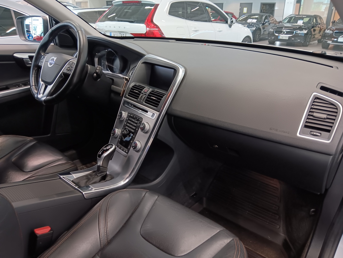 Volvo XC60 vaihtoauto