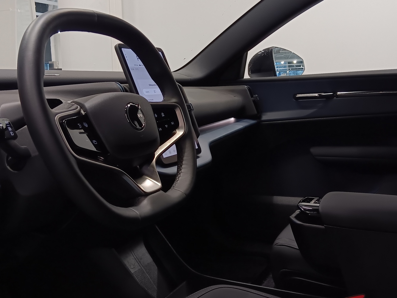Volvo EX30 vaihtoauto