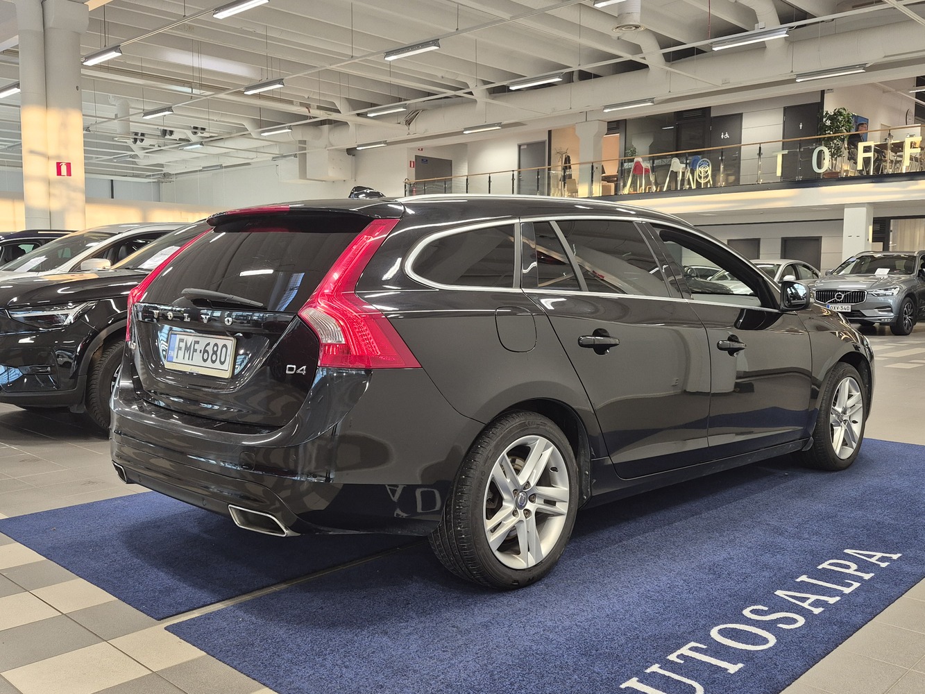 Volvo V60 vaihtoauto