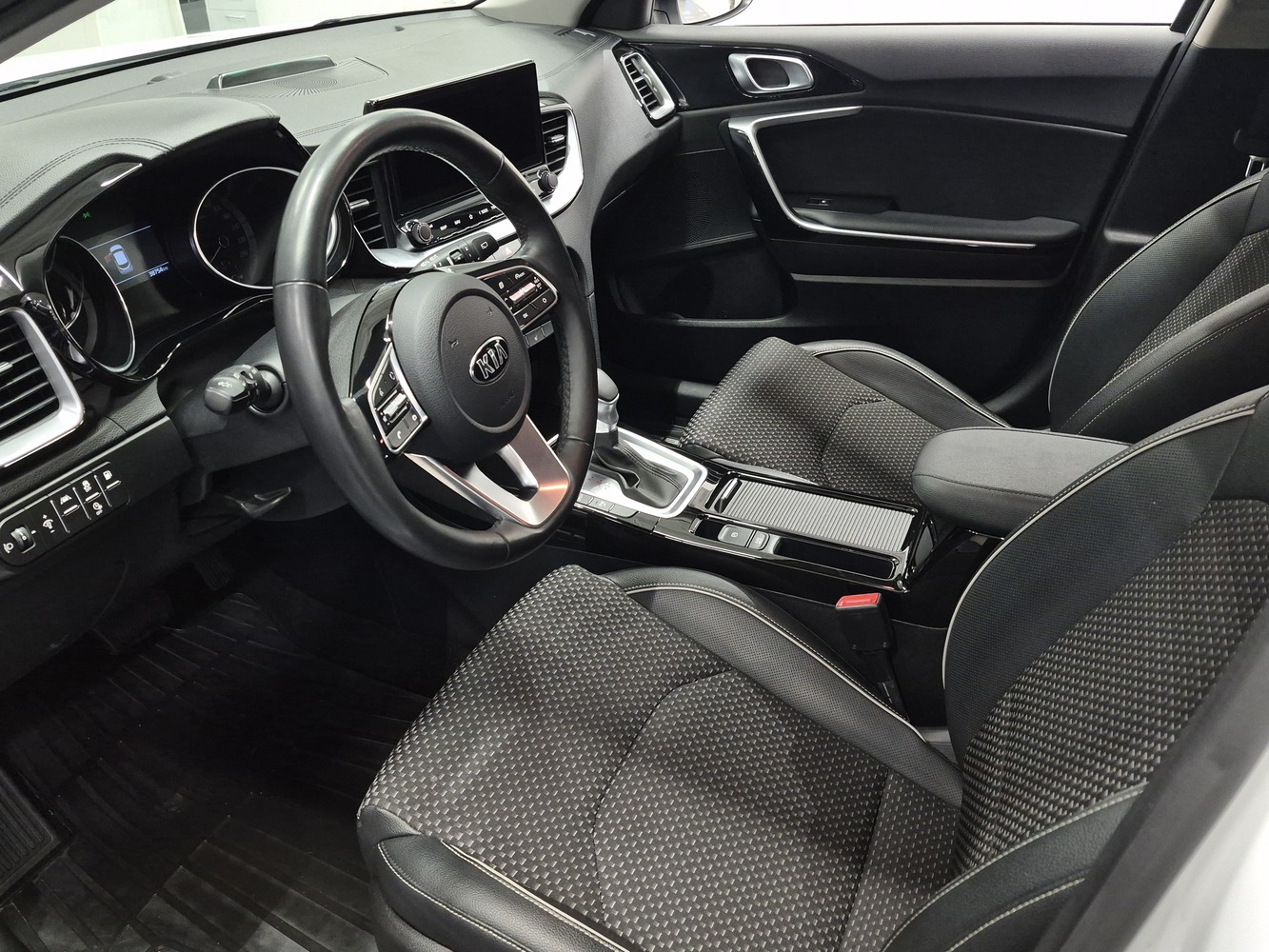 Kia XCeed vaihtoauto