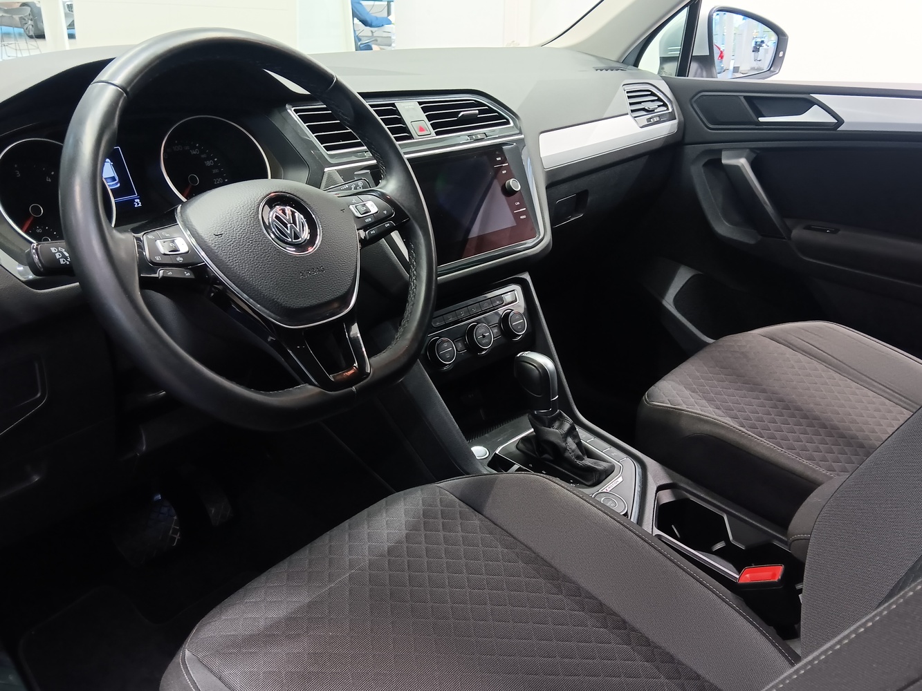 Volkswagen Tiguan vaihtoauto